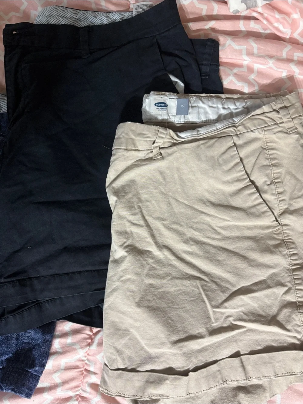 Old Navy Women's Shorts - Black, Navy, Beige, White, Pink 5 pairs of shorts